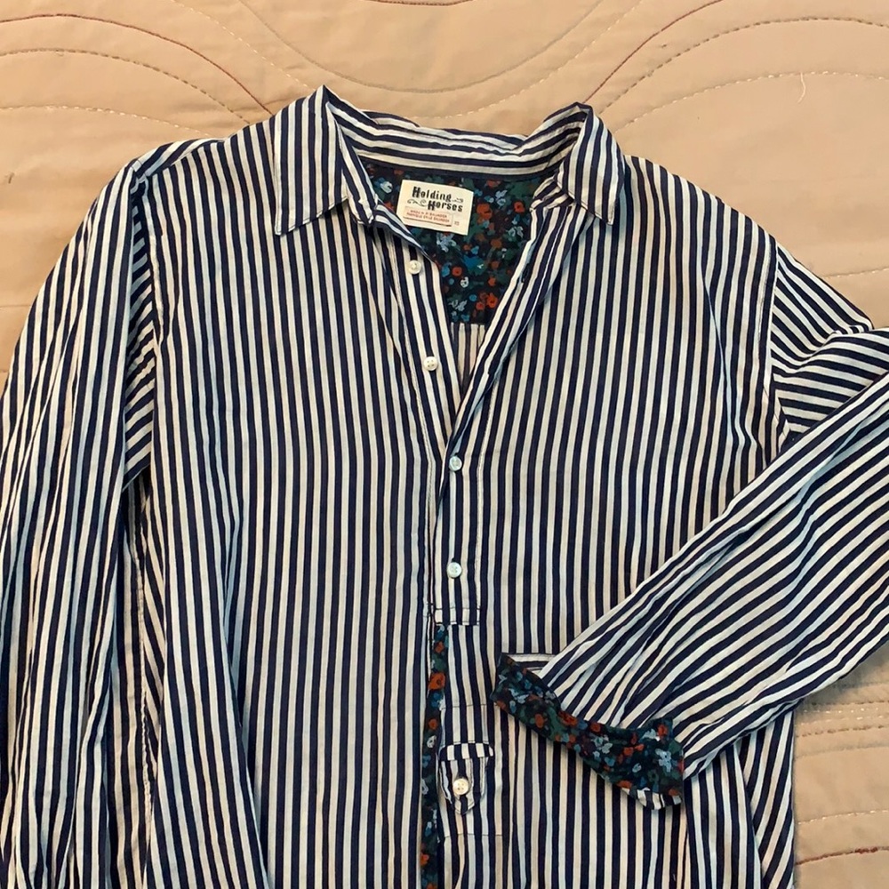 Light-weight Holding Horses Anthropologie Top